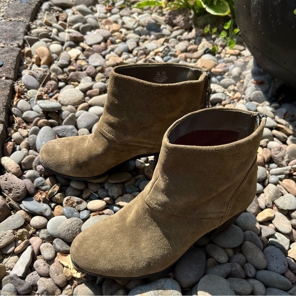 Sam Edelman Larkin Olive Suede Ankle Boots 7.5 - Picture 2 of 10